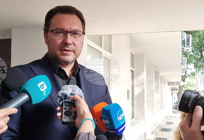 Министърът на вътрешните работи Даниел Митов освободи от длъжност директора на полицията във Варна