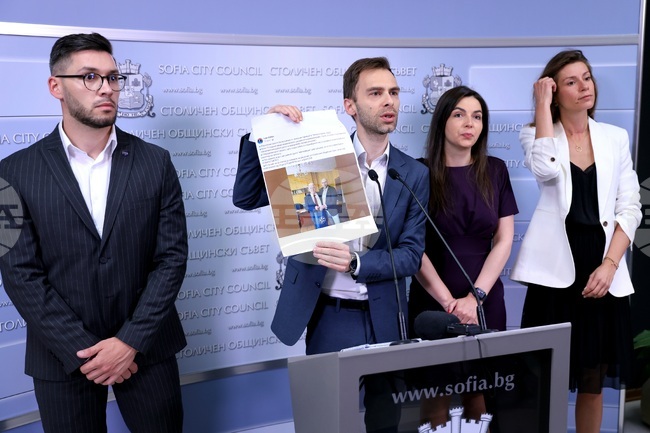 Нека Ваня Григорова да каже истинските причини за напускането на групата на БСП в Столичния общински съвет, призоваха от "Спаси София" 