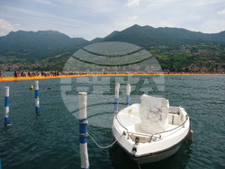 Инсталация на Кристо - „Плаващите кейове“