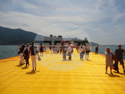 Инсталация на Кристо - „Плаващите кейове“