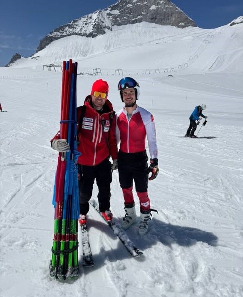 Първи подготвителен лагер на сняг започна националът в алпийските ски Константин Стоилов