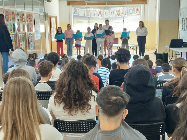 Денят на българската азбука, просвета и култура бе отбелязан с концерт в училище „Бачо Киро” в Алкоркон, Испания