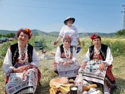 Село Търнава - откриване на жътвената кампания