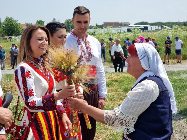 Село Търнава - откриване на жътвената кампания