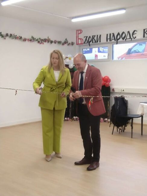 Посланик Десислава Найденова-Господинова откри тържествено новия Културен център на българите в Инсбрук