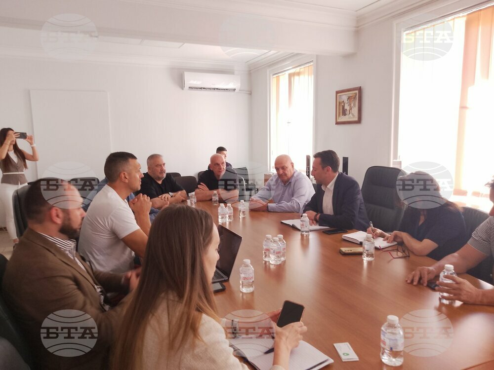 Асоциацията на българските спортни федерации проведе среща с министър Иван Пешев и с представители на НСОРБ