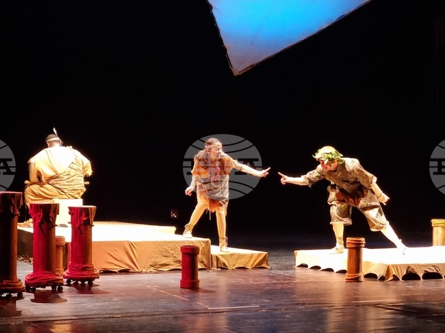 Спектакълът на кърджалийския театър „Приказки от стари времена“ отново е на сцена