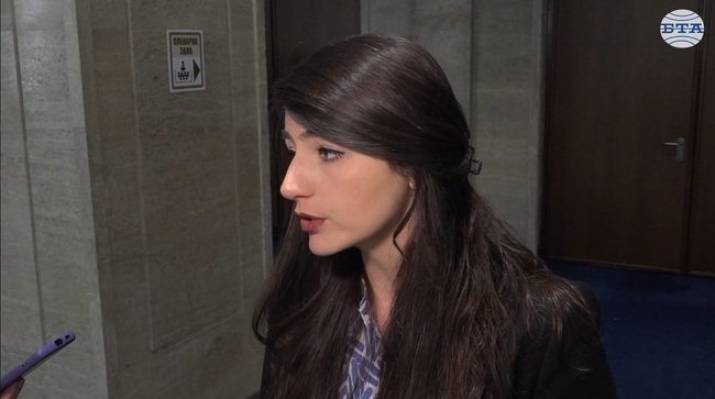 "Продължаваме промяната" поиска оставката на министър Даниел Митов, вътрешната политика ще е сред обсъжданите теми за вот на недоверие