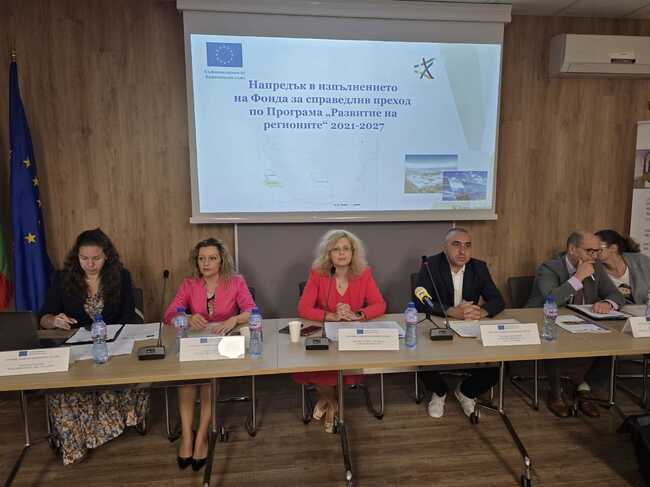 МРРБ: Договори за енергийно обновяване на многофамилни жилища за над 177 млн. лв. са сключени по Програма „Развитие на регионите“ 2021-2027