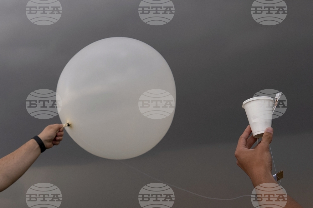 Летището във Вилнюс отново прекрати работа заради балони, обявиха местните авиационни власти