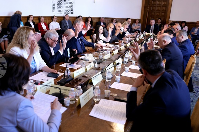 Парламентарната комисия по земеделието, храните и горите прие на второ четене законодателни промени, свързани с доставката на вода за напояване