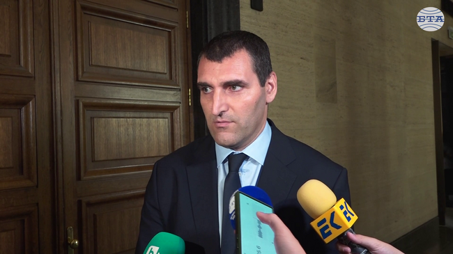 Заради роднинска връзка между вещо лице и обвиняем прокуратурата ще изиска нови експертизи по т. нар. хазартно дело срещу Васил Божков