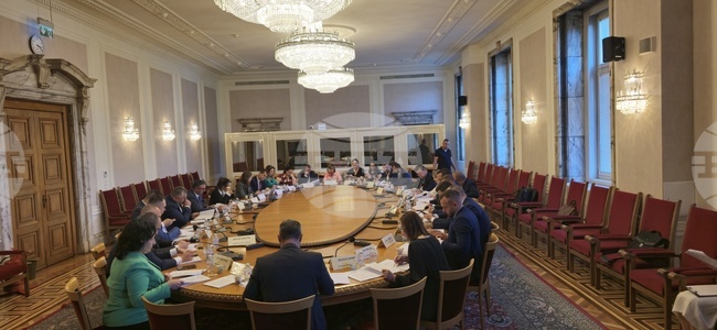 Законопроект за пазарите на криптоактиви бе приет на второ гласуване от бюджетната комисия към парламента