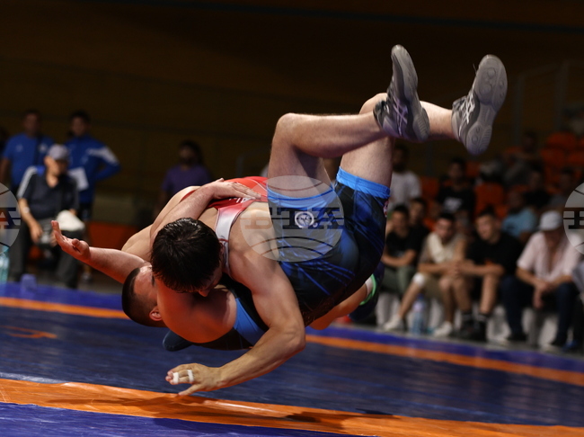 Алекс Грозданов и Георги Спасов не успяха да стигнат до медалите на световното първенство по борба за юноши до 17 години