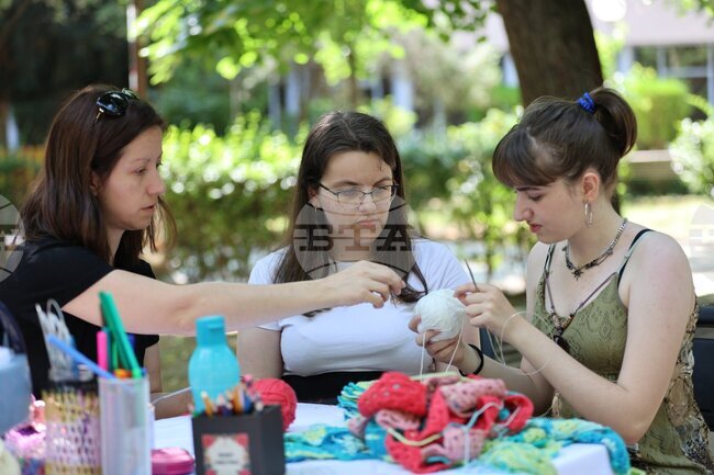 Първото издание на фестивала „Благоевград плете - занаят на минало и бъдеще" започна днес