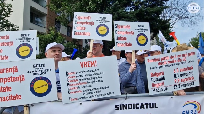 Представители на синдикатите от цяла Румъния протестираха пред президентския дворец в Букурещ с искания за справедлива данъчна реформа