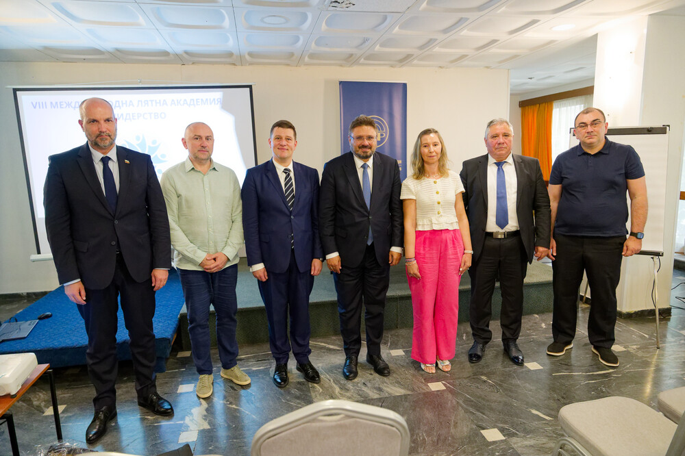Генералният консул на България в Солун и генералните директори на БТА и БНР – гости в последния ден на Международната академия „Лидерство чрез образование“