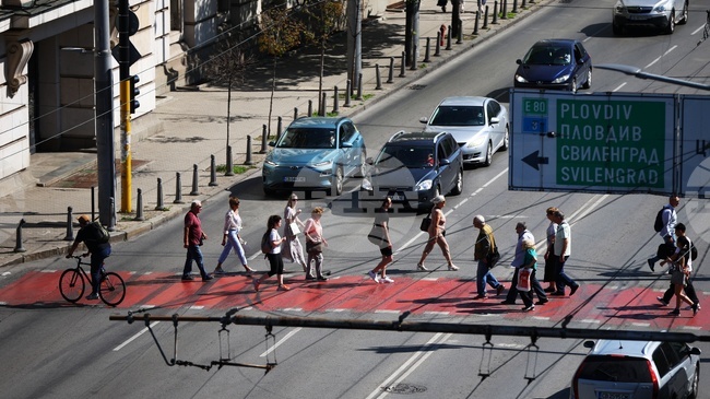 Трудови борси за бежанци в столицата и Бургас организират от Каритас София днес и на 31 март