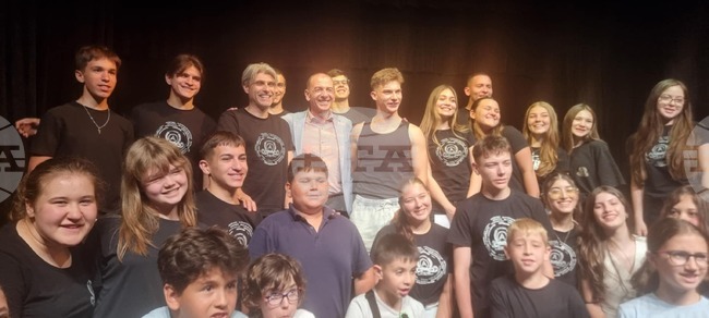 Актьорът Димитър Маринов проведе мотивационна среща с младежи от Силистра