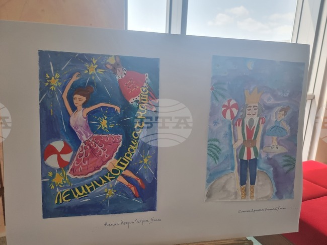 Близо 100 картини нарисуваха млади художници за конкурса „Рисувам опера и балет“, посветен на 100-годишния юбилей на операта в Стара Загора