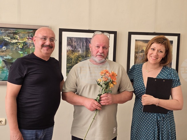 Художникът Любомир Йотов представя 44 творби в Плевен