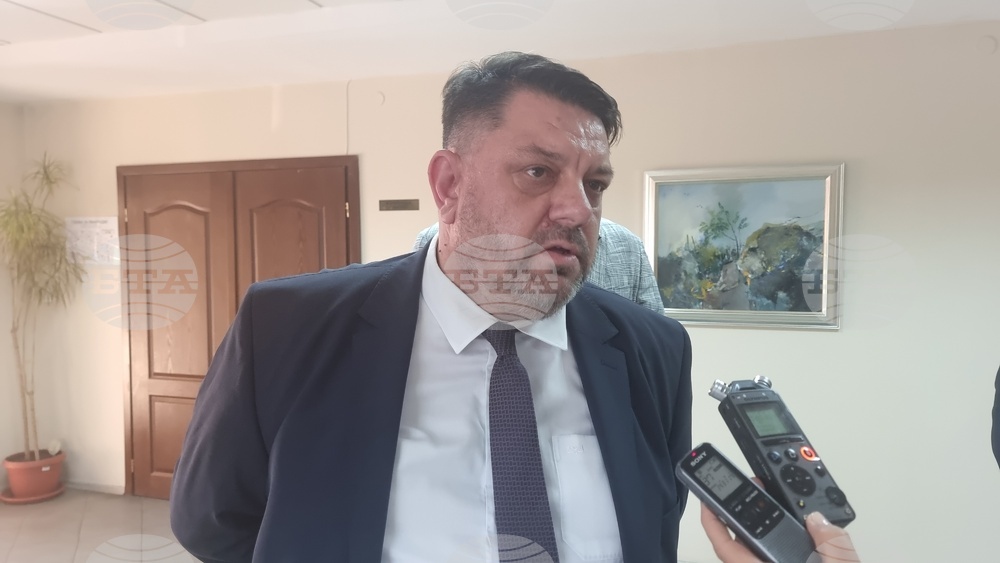 Deputy PM Zafirov Sees Anti-Euro Protest as Attempt to Revamp Political Space