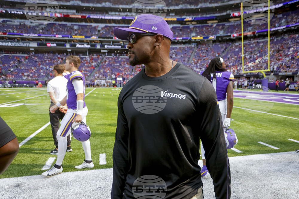 Vikings Flores Football