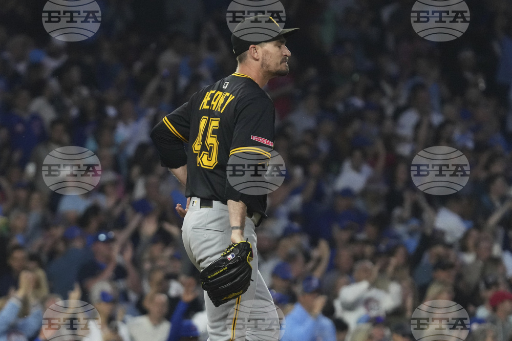 Pirates Cubs Baseball