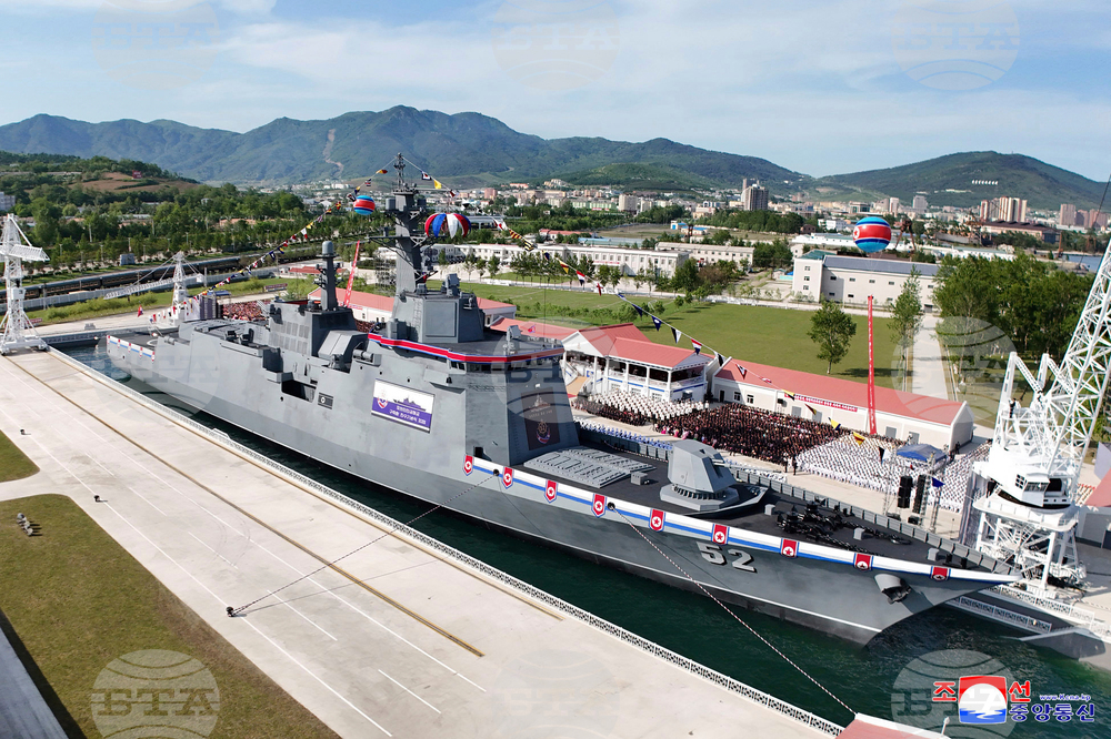 Северна Корея планира да построи нов 5000-тонен военен кораб 