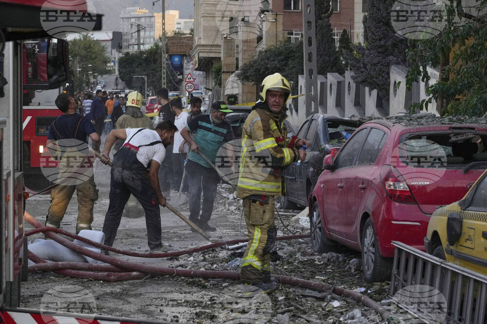 Най-малко петима души загинаха и няколко бяха ранени при експлозии в различни части на Иран, съобщават ирански медии