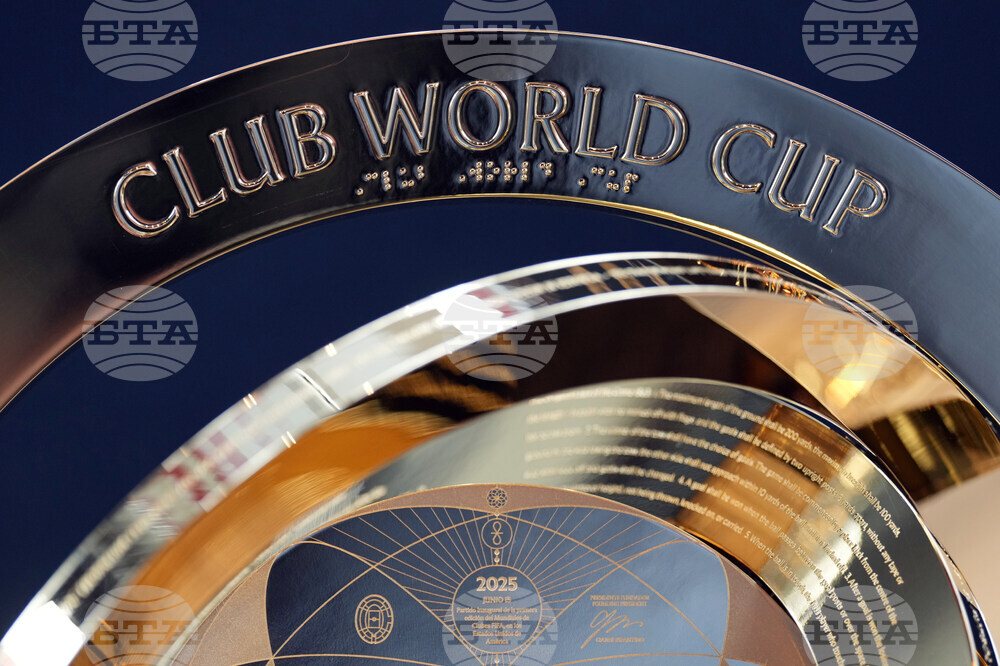 Обществената телевизия със специално студио часове преди началото на Световното клубно първенство