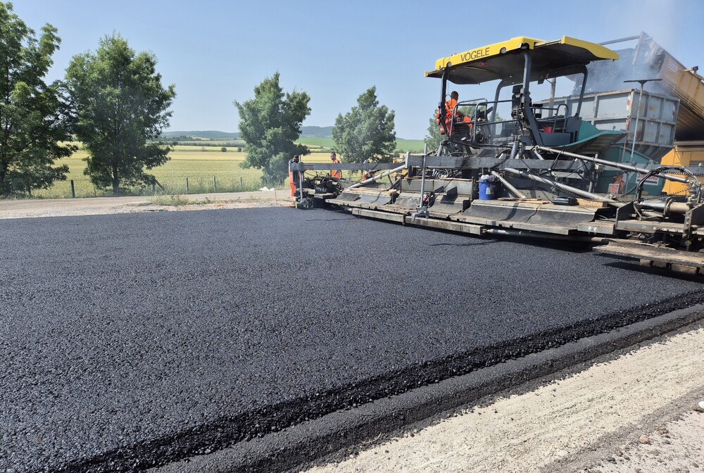АПИ: Завършват асфалтовите работи в участъка от АМ „Тракия“ в област Пазарджик. От 14 ч. в петък движението ще преминава двупосочно в ремонтираното платно за Бургас