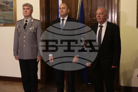 Румъния - Румен Радев - български офицери