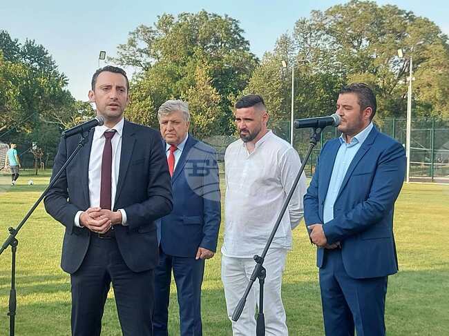 Министърът на младежта и спорта Иван Пешев откри спортен комплекс в Крумово