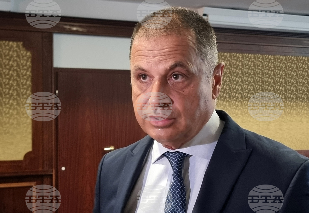 Нужна е държавна политика за стимулиране на сезонната заетост, смята Веселин Данев от Българската хотелска асоциация