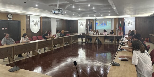 Община Русе, представители на бизнеса и граждани обсъдиха организацията на предстоящия 4-ти Празник на торта Гараш