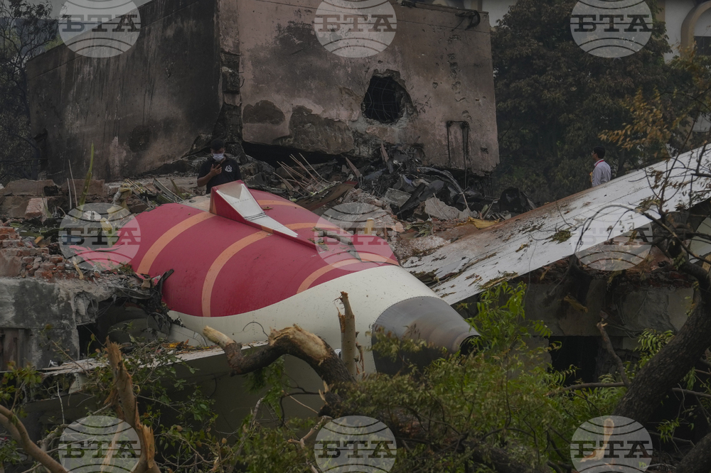 APTOPIX India Plane Crash