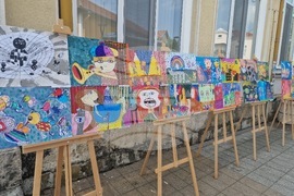 Търговище - Школа за изобразителни изкуства - годишна изложба