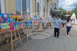 Търговище - Школа за изобразителни изкуства - годишна изложба