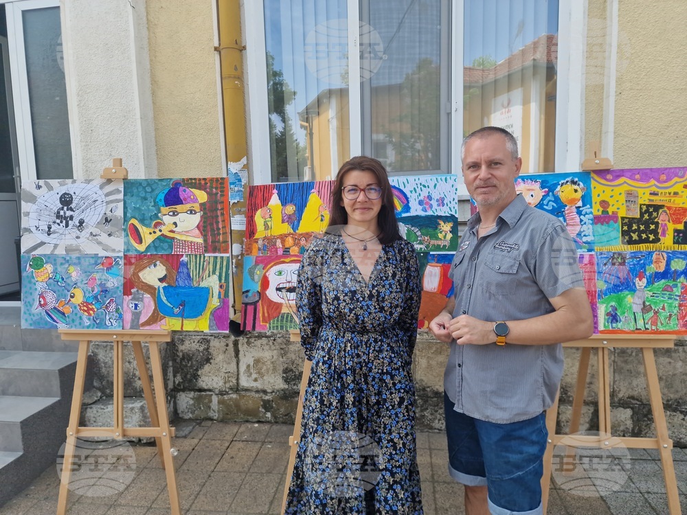 Търговище - Школа за изобразителни изкуства - годишна изложба