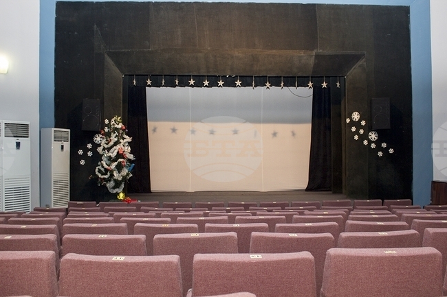 Театърът в Силистра е принуден да преустанови игралната си програма заради намален бюджет