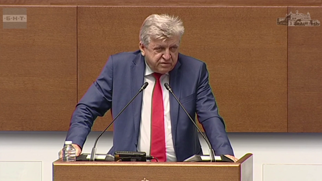 В РИОСВ – София няма постъпило инвестиционно намерение за изграждане на ВЕЦ до село Самораново, каза министър Манол Генов