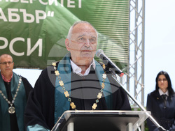 Варна - ВСУ „Черноризец Храбър“ - абсолвенти