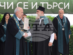Варна - ВСУ „Черноризец Храбър“ - абсолвенти