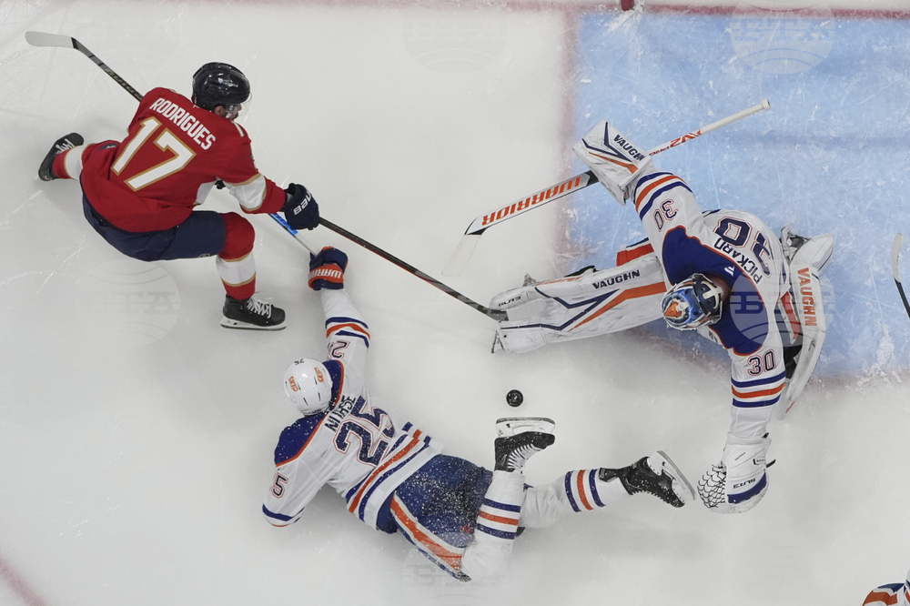 APTOPIX Stanley Cup Oilers Panthers Hockey