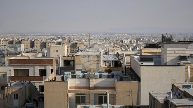 Техеран въведе режим на тока заради горещата вълна