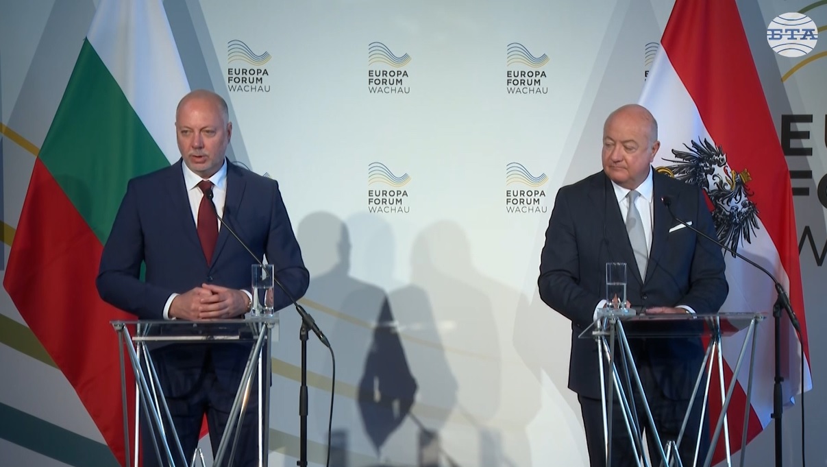 Буди притеснение, че в Близкия изток има ескалация на активни бойни действия, каза премиерът Желязков в Австрия Буди притеснение, че в Близкия изток има ескалация на активни бойни действия, каза премиерът Желязков в Австрия