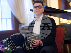 Двореца „Врана“ - Фондация „Йордан Камджалов“ - Фонд „Цар Борис и царица Йоана“ - Музикален фестивал „Стремеж“