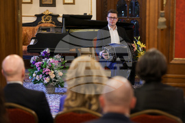 Двореца „Врана“ - Фондация „Йордан Камджалов“ - Фонд „Цар Борис и царица Йоана“ - Музикален фестивал „Стремеж“