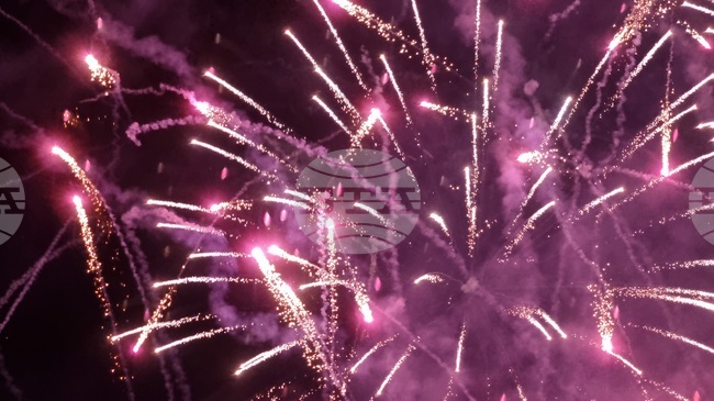 Гръцките власти задържаха седем души след пожар при приготвяне на самоделни фойерверки на гръцкия остров Хиос 